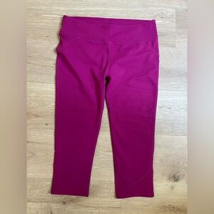Fabletics pink cropped leggings size large